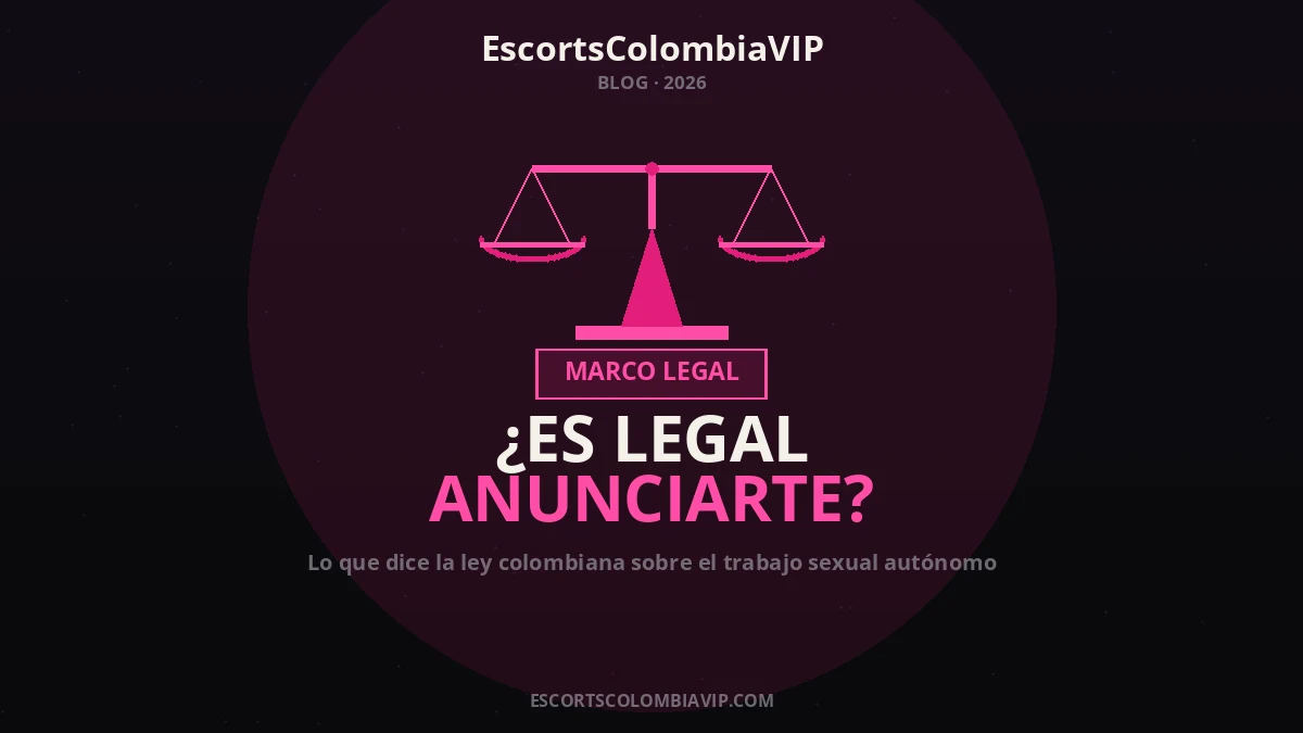 Balanza de la justicia dorada junto a la bandera de Colombia